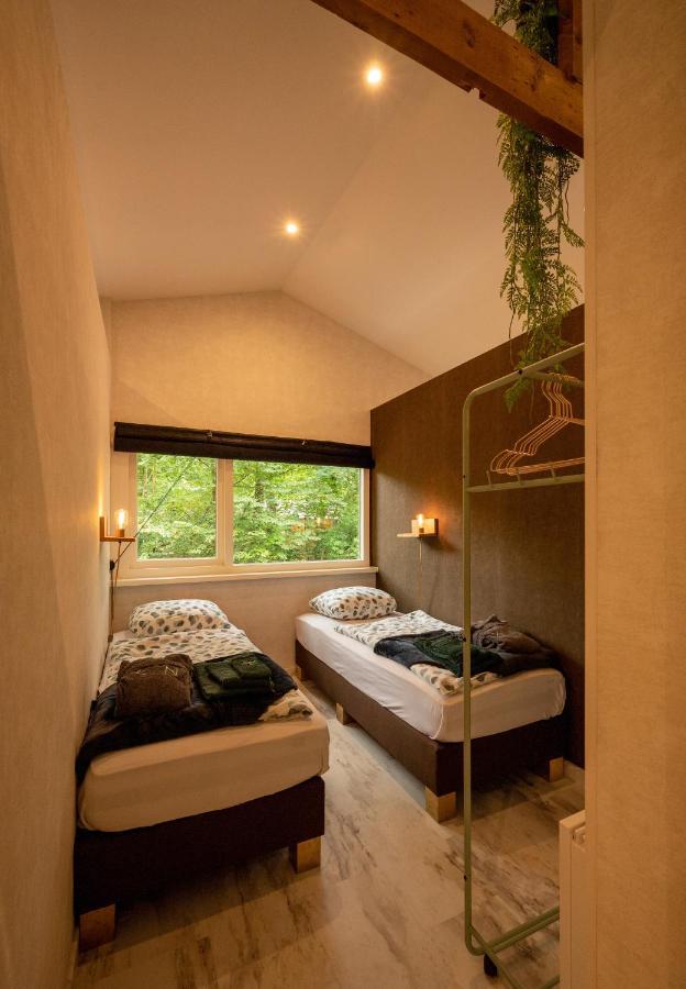 Zen-Bungalow No 4 Met Sauna En Hottub Rheezerveen Exterior photo