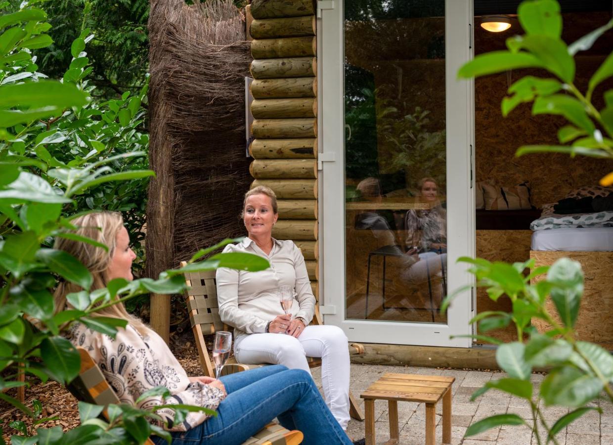 Zen-Bungalow No 4 Met Sauna En Hottub Rheezerveen Exterior photo